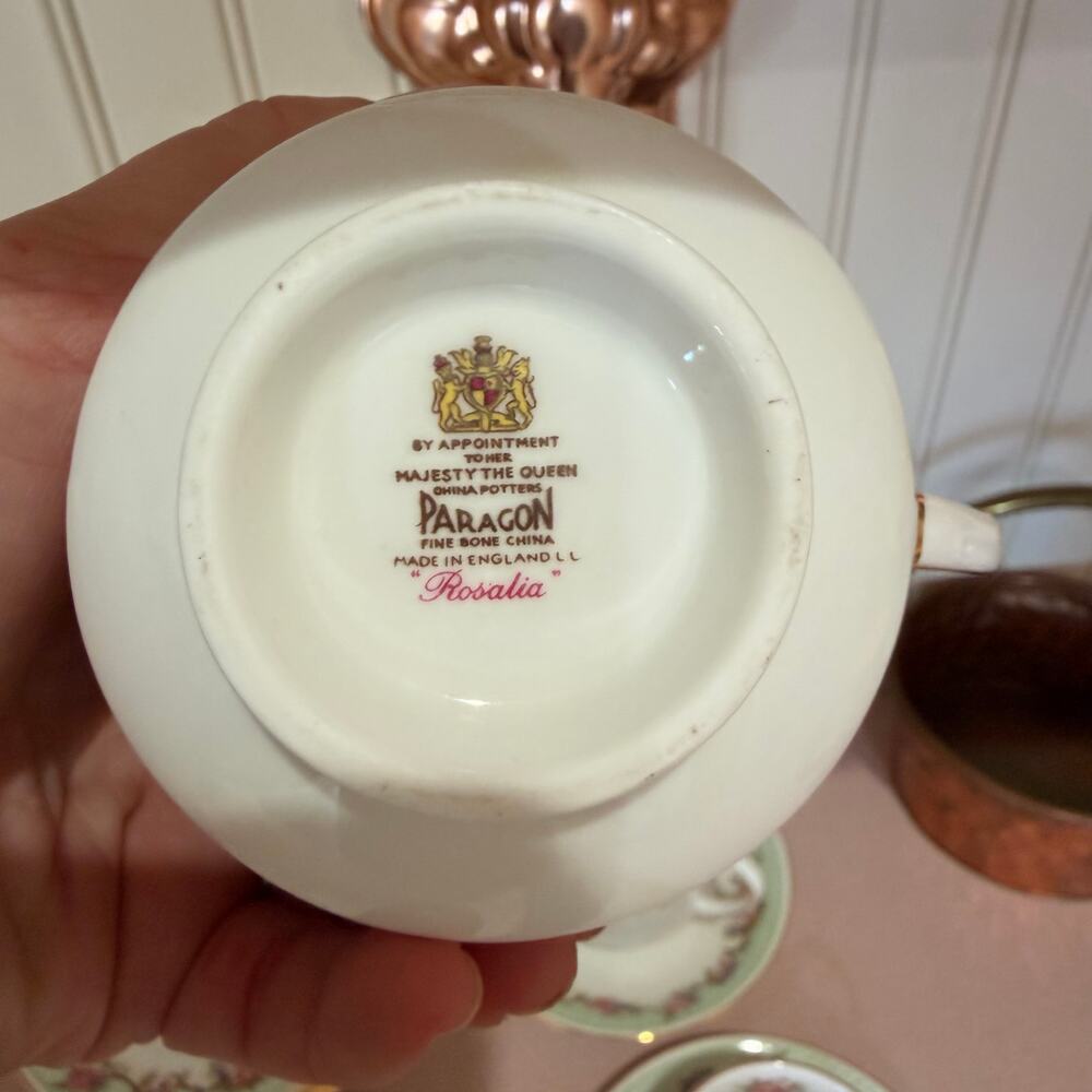 PARAGON ROSALIA CHINA MILK JUG & SUGAR BOWL, 4 Tea‎ Cup, 4 Saucer 5 small plate - Picture 6 of 11